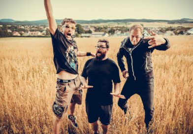 Jungfrau Männlich Deluxe & Skatacombo – Die Bands fürs Weinzelt auf dem Open Flair 206